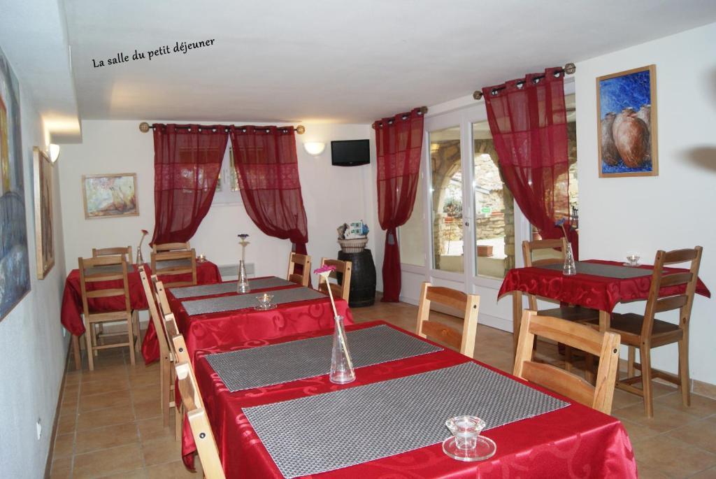 Le Mas Des Chenes Bed & Breakfast Rognes Dış mekan fotoğraf