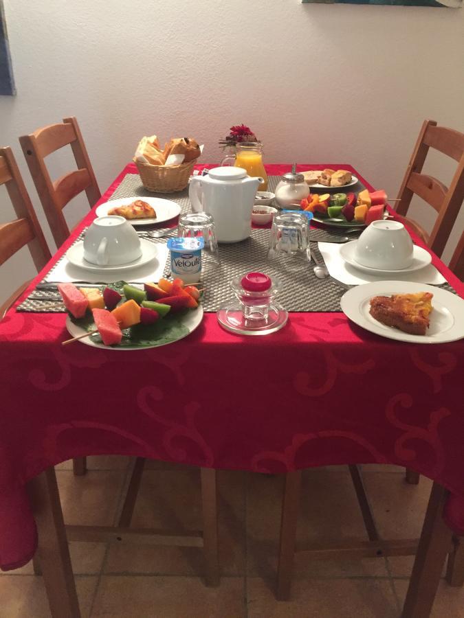 Le Mas Des Chenes Bed & Breakfast Rognes Dış mekan fotoğraf